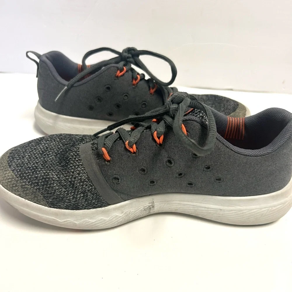 Under Armour Boys Sneakers Sz 6 Youth Gray/orange Charged 24/7 Running Shoe